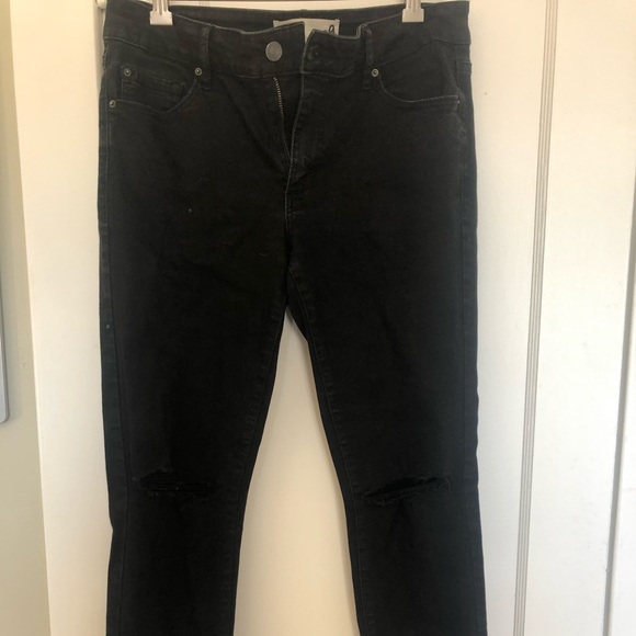 Black Ripped-Knee Jeans - Picture 1 of 3